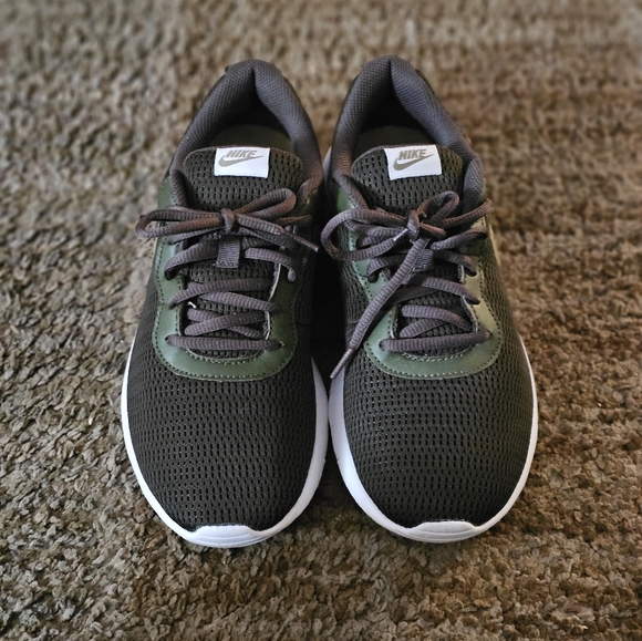 Nike Tanjun - Picture 1 of 6